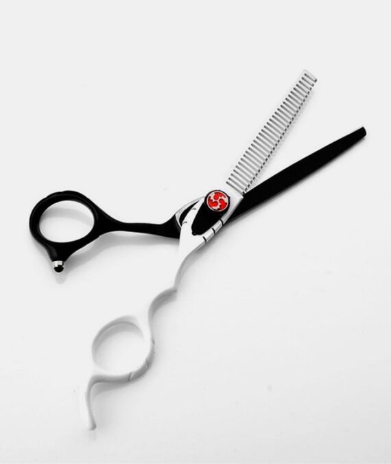 Nail scissors